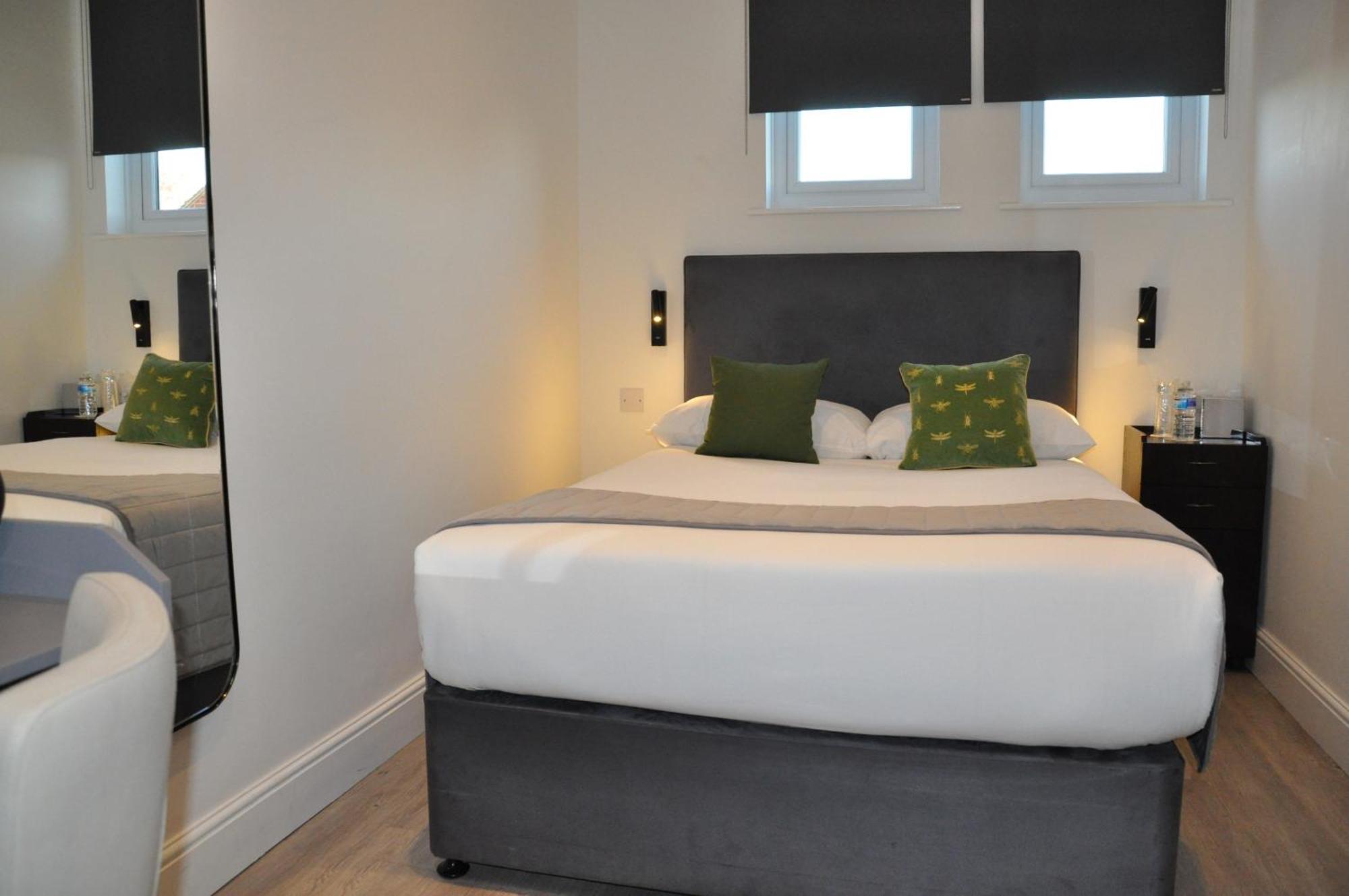 Hotel Nap Inn บาร์เน็ท ภายนอก รูปภาพ