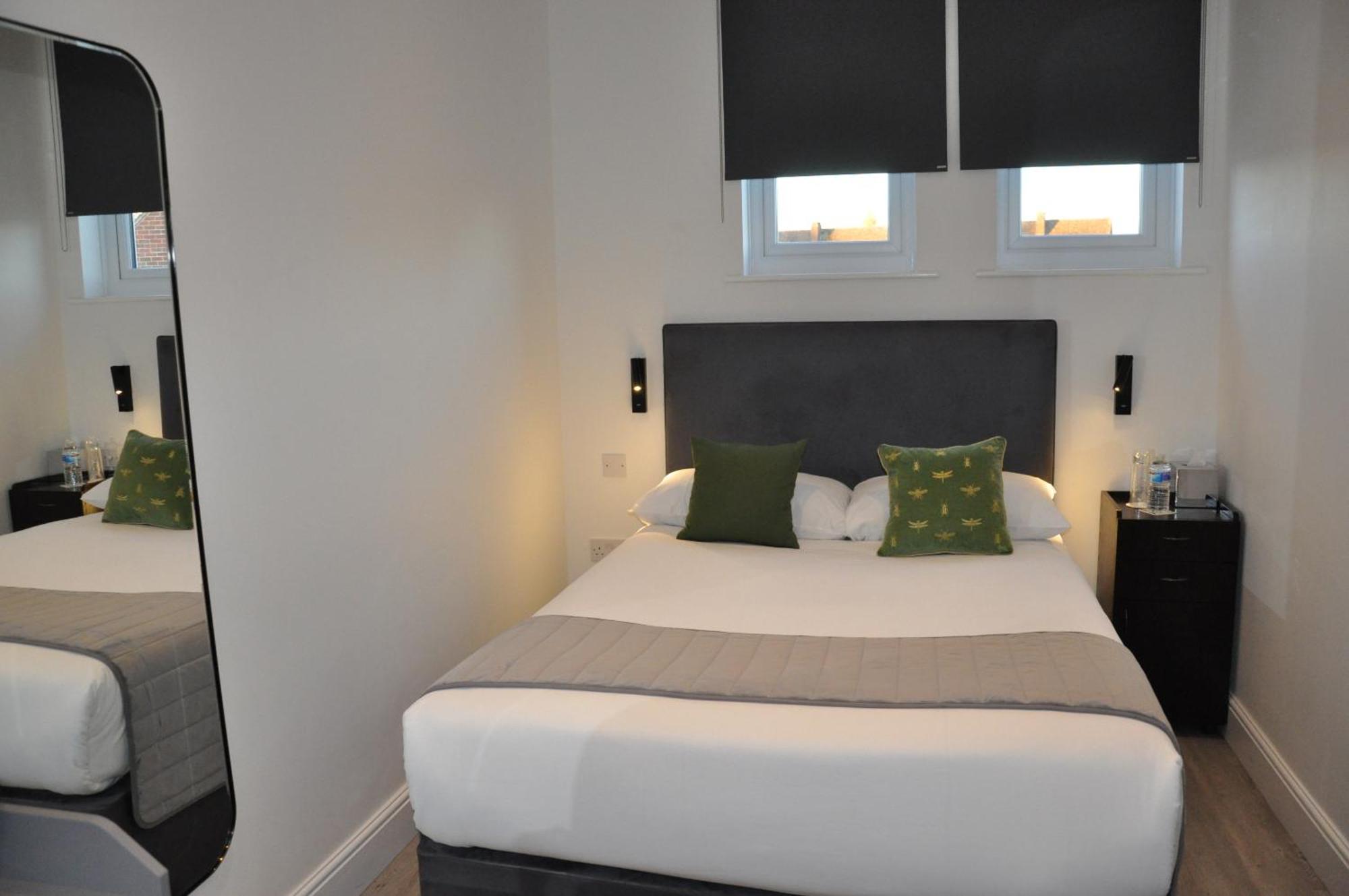 Hotel Nap Inn บาร์เน็ท ห้อง รูปภาพ
